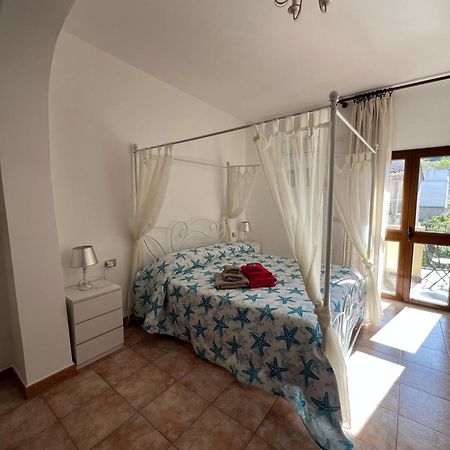 Bed And Breakfast Le Petunie บารีซาร์โด ภายนอก รูปภาพ