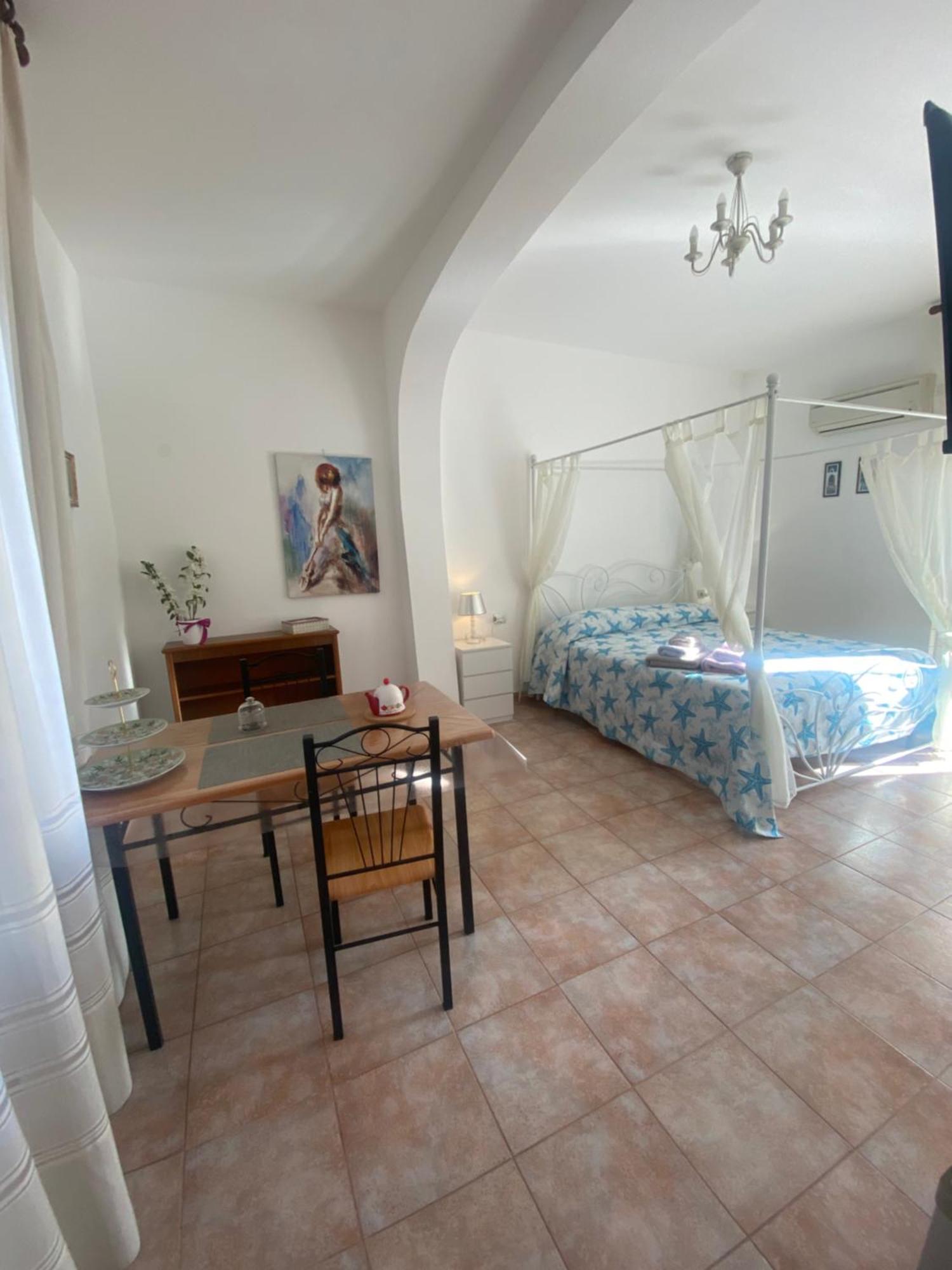Bed And Breakfast Le Petunie บารีซาร์โด ภายนอก รูปภาพ