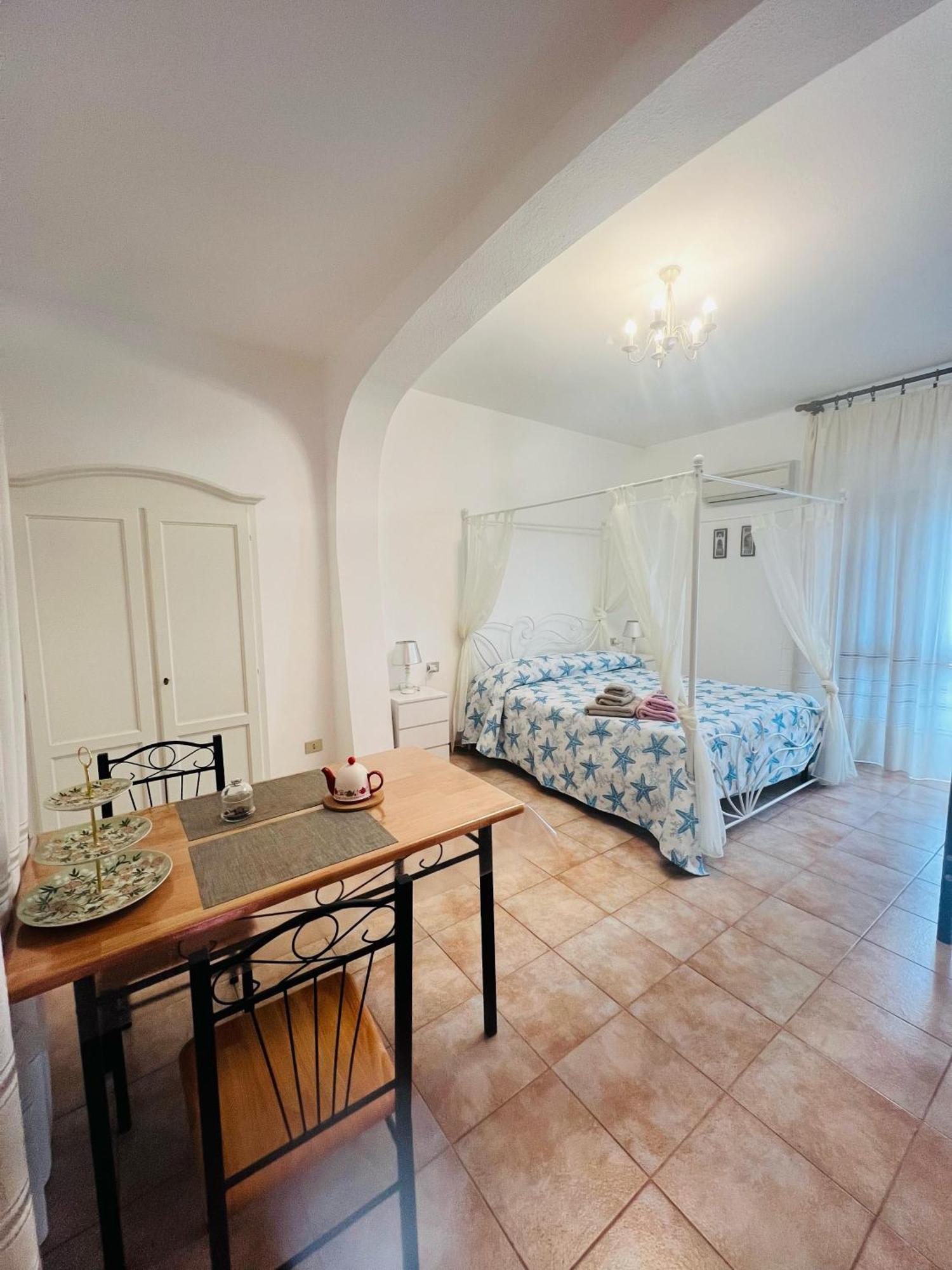 Bed And Breakfast Le Petunie บารีซาร์โด ภายนอก รูปภาพ