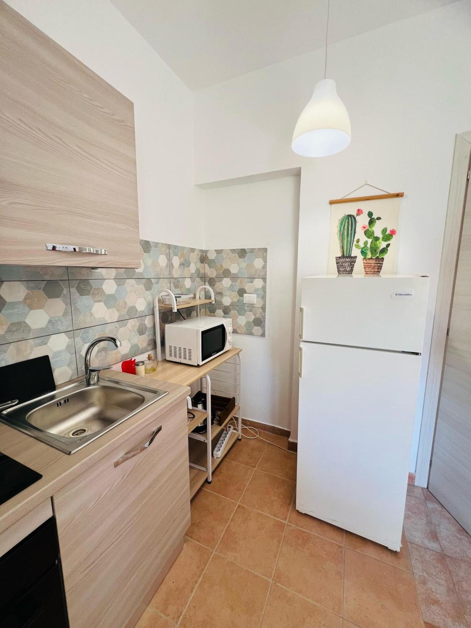 Bed And Breakfast Le Petunie บารีซาร์โด ภายนอก รูปภาพ