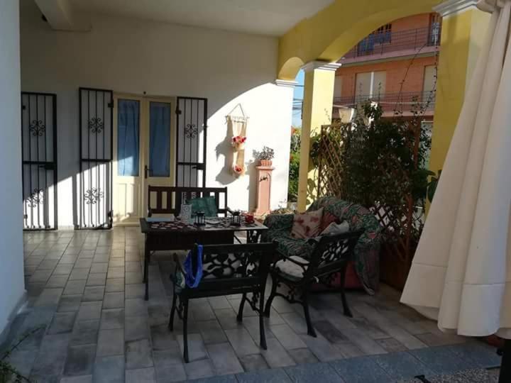 Bed And Breakfast Le Petunie บารีซาร์โด ภายนอก รูปภาพ